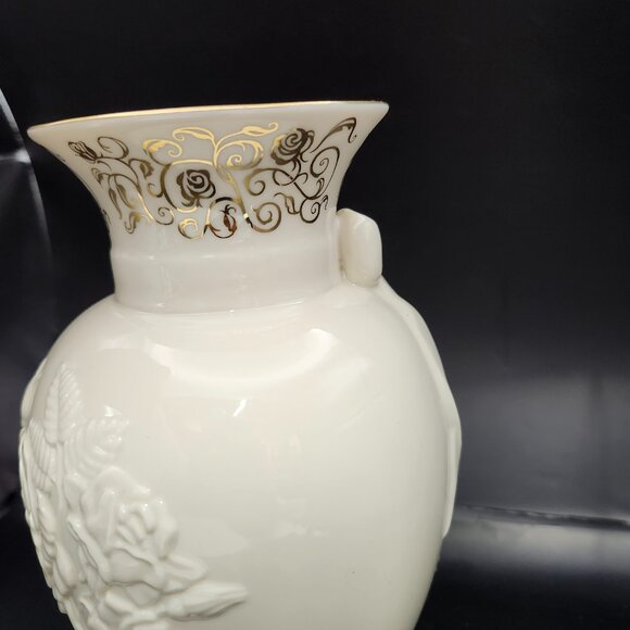 Lenox Millennium Edition Roses Of Peace Vase 2000 Fine Ivory China Gold Trim USA - Picture 4 of 8